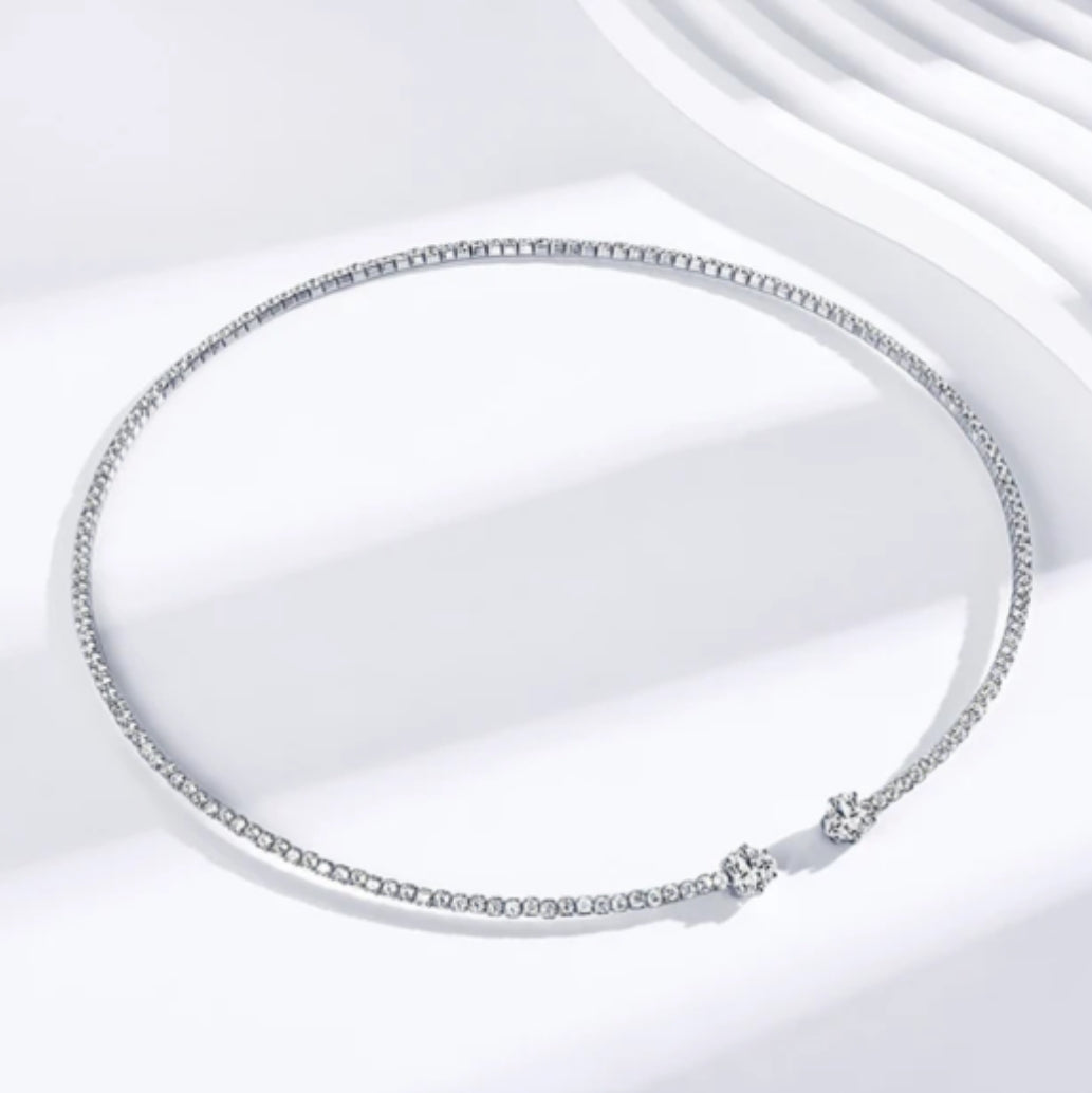 ANNIKA - Heart Moissanite Choker Necklace