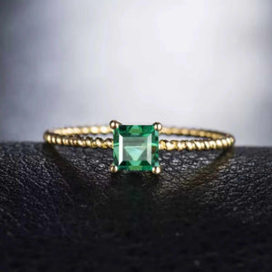 Emerald princess cut 18K gold vintage ring with 0.62-carat natural emerald centerpiece on textured band