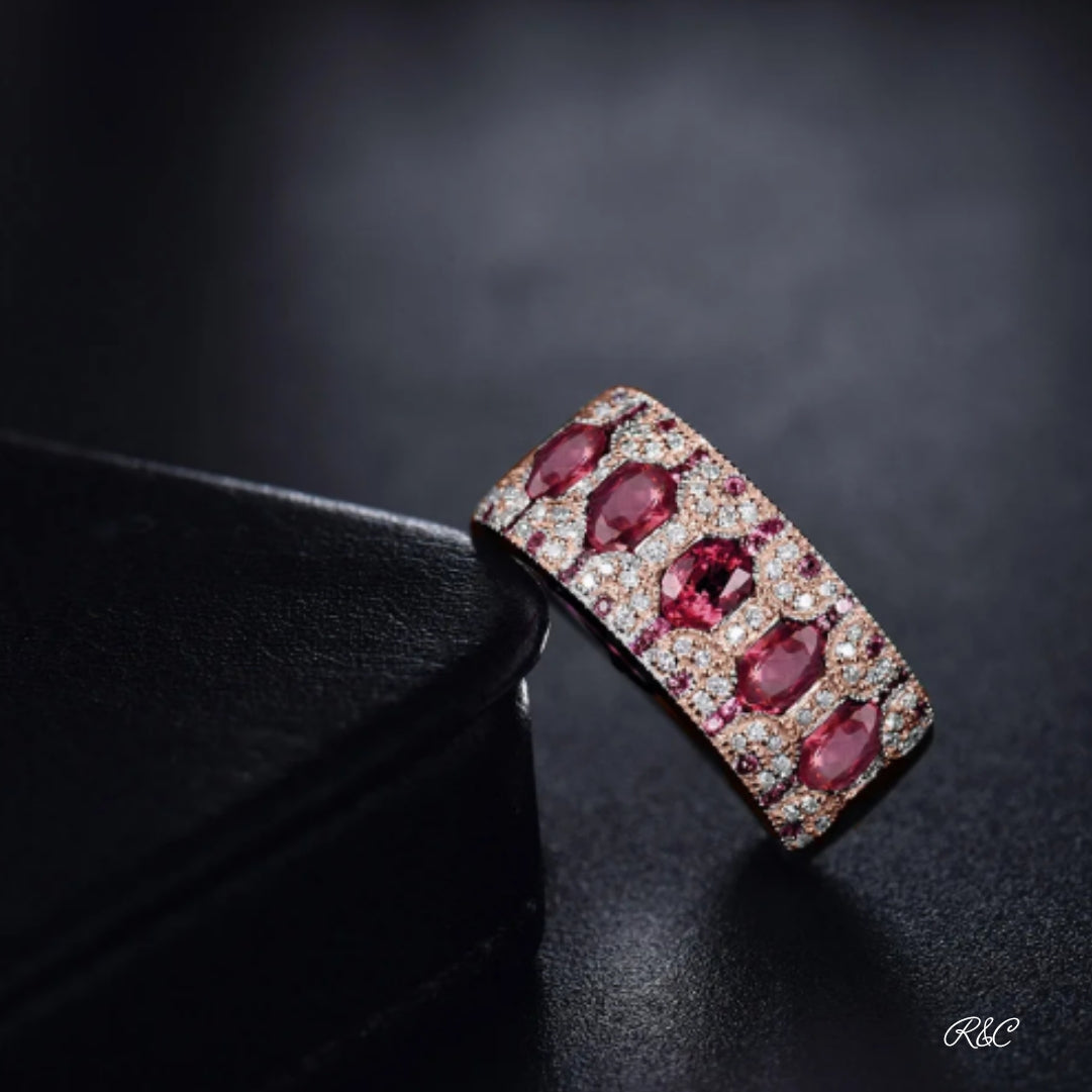 MONICA ring in 18K white gold with natural sapphire and diamond pave setting