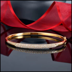 R&C FREYA - Diamond Gold Bangle