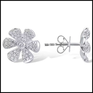 flower diamond earrings.