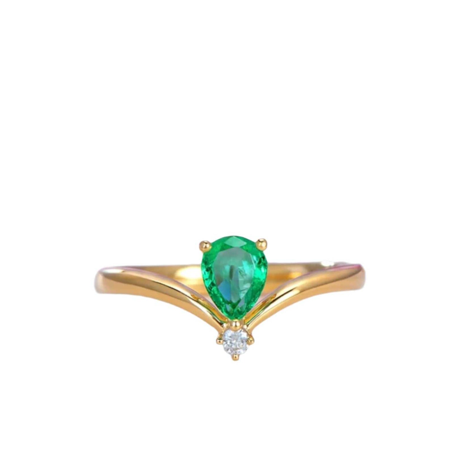 18k yellow gold ring with pear-cut emerald and round diamond elegant jewelry