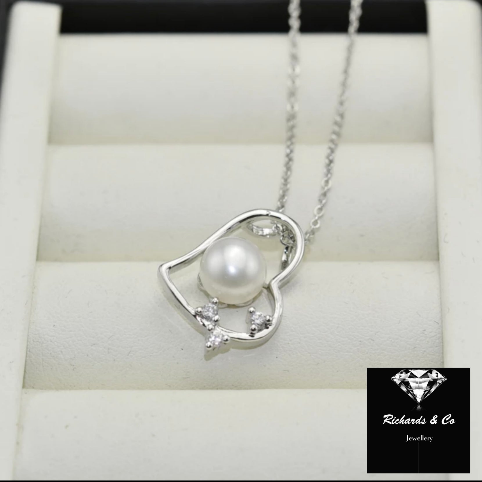 Heart Pearl Silver Necklace